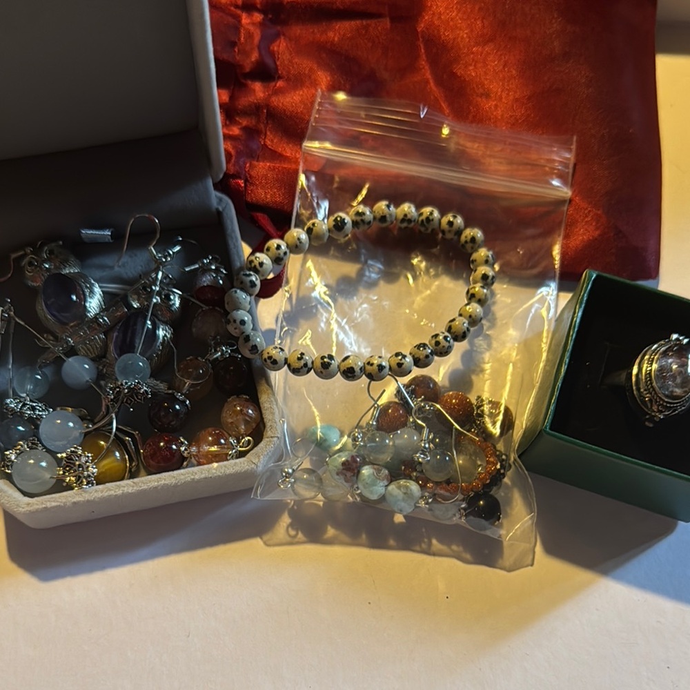 Elegant Multi-Color Earring Set - Picture 8 of 9